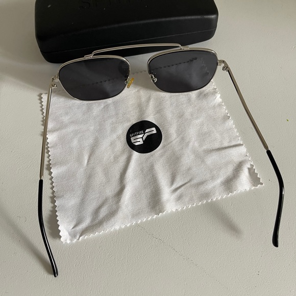 SOLD 2 FOR $25 DEAL! Spitfire Aviator Sunglasses - Picture 2 of 3
